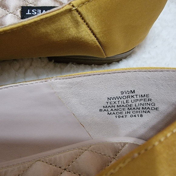 Nine West Gold Satin Flats Size US 9.5 - Picture 5 of 6